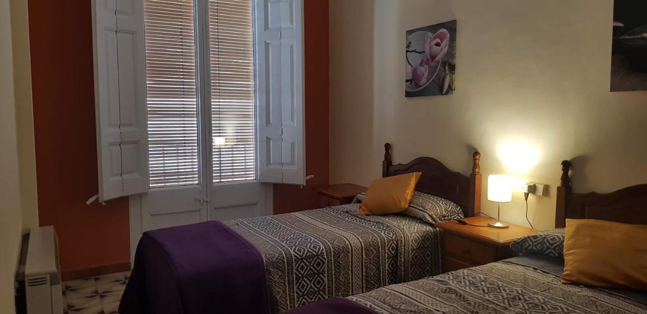 Piso Romantico Y Espacioso Tremp Ngoại thất bức ảnh