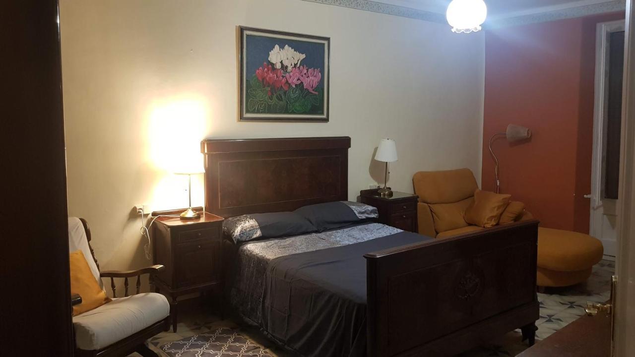 Piso Romantico Y Espacioso Tremp Ngoại thất bức ảnh